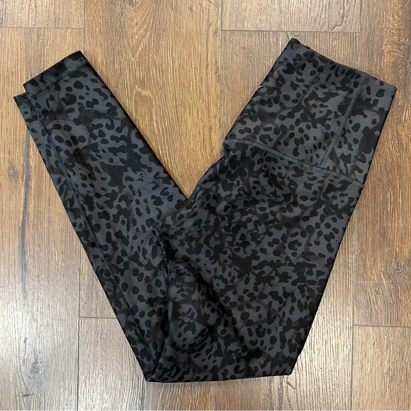 Old navy active go dry tights SZ MED - Picture 1 of 4